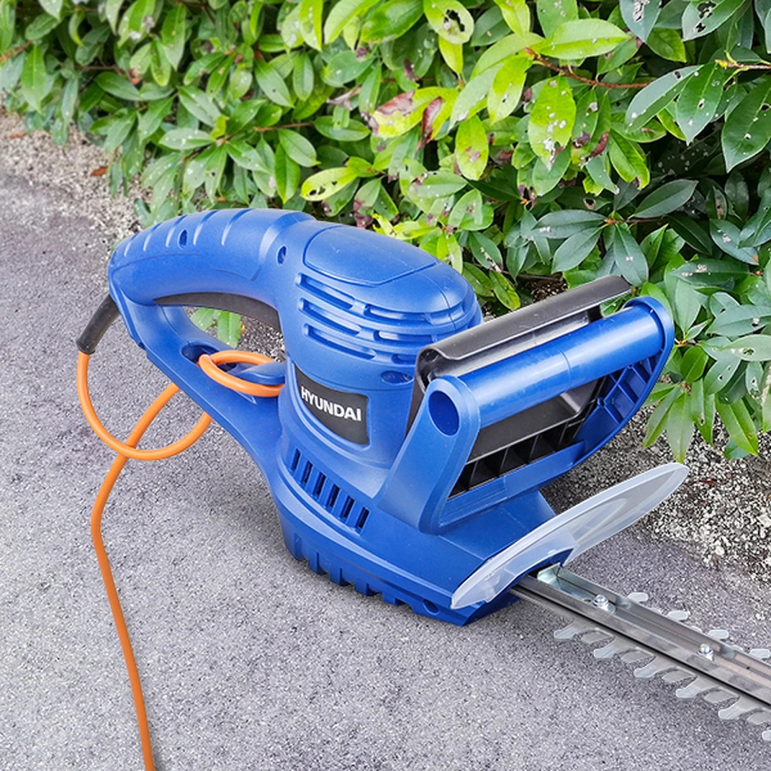 Hyundai HYHT550E Electric Hedge Trimmer 550W 510mm 7 Hyundai HYHT550E Electric Hedge Trimmer 550W 510mm - Image 5