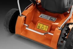 Husqvarna LB 144i Cordless Mulch Lawn Mower 44cm 10 Husqvarna LB 144i Cordless Mulch Lawn Mower 44cm -Cheap Blade Spray Store VU 645546