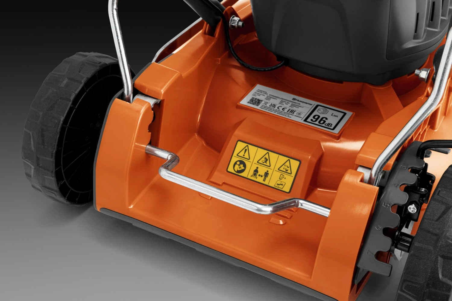 Husqvarna LB 144i Cordless Mulch Lawn Mower 44cm 6 Husqvarna LB 144i Cordless Mulch Lawn Mower 44cm - Image 4